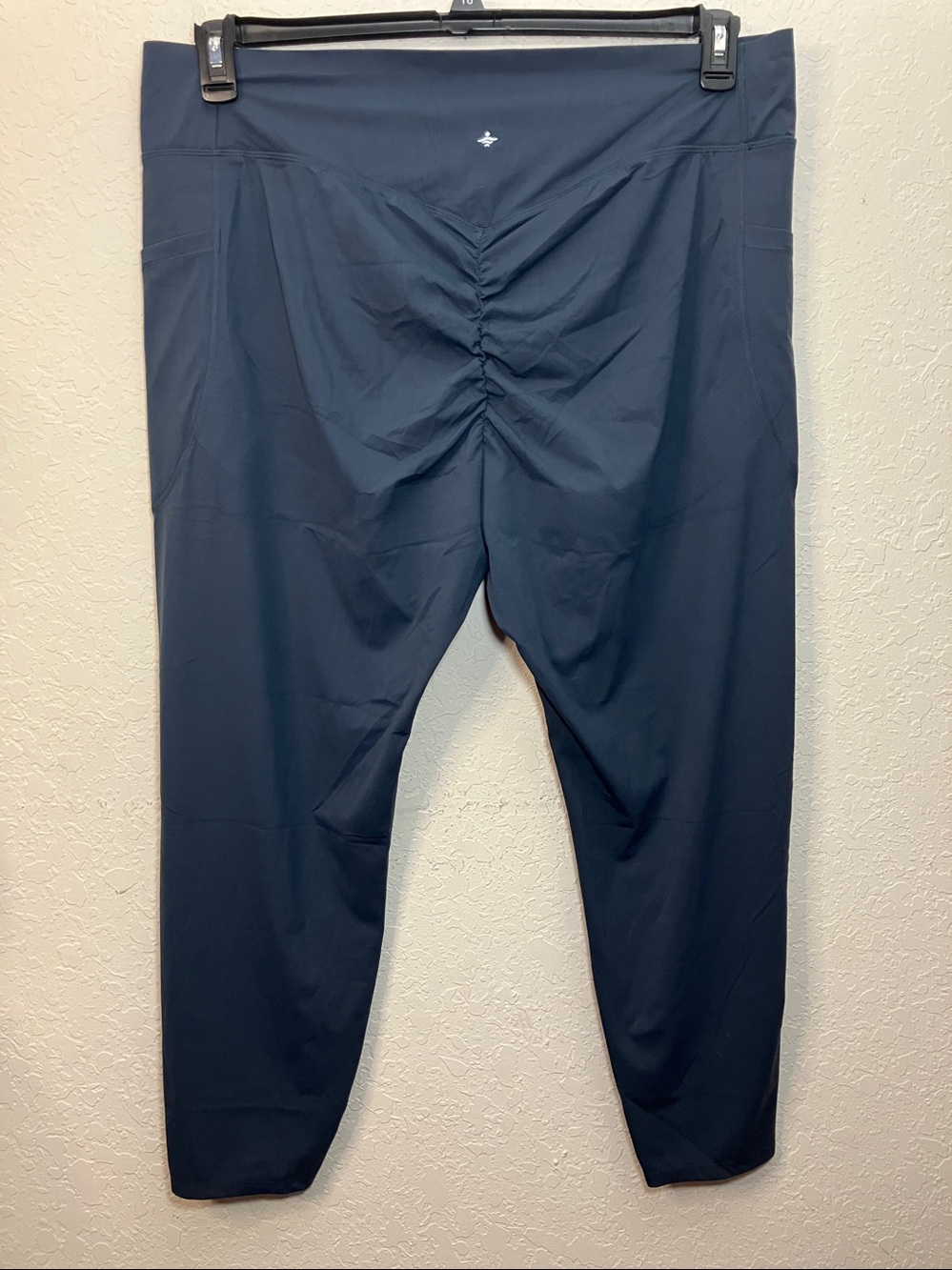 HALARA Gray-blue Scrunch BBL 7/8 length Leggings